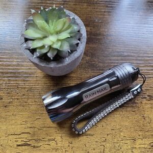 Rain NAIL LED Flashlight